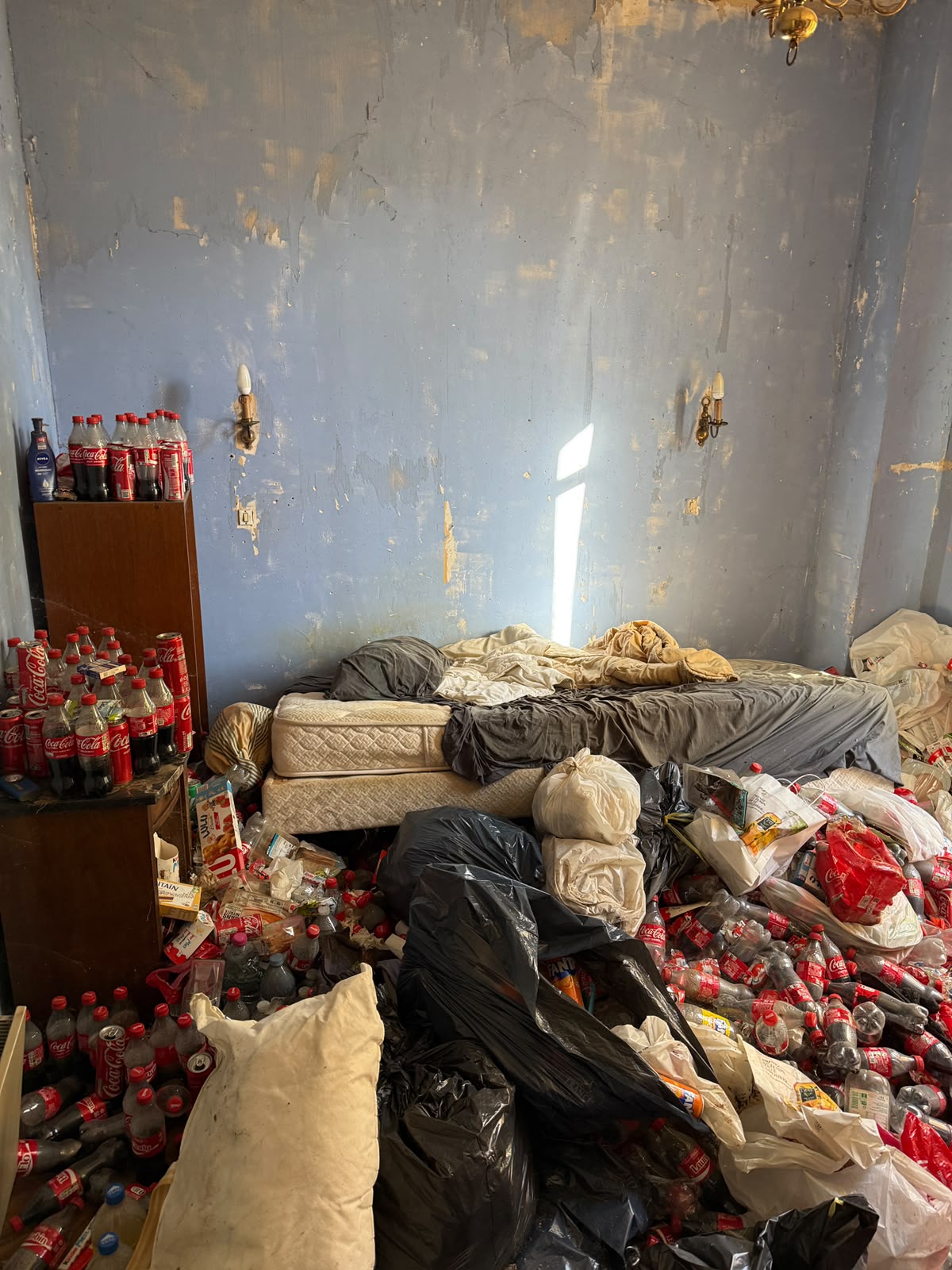 Murs dégradés logement insalubre Nice