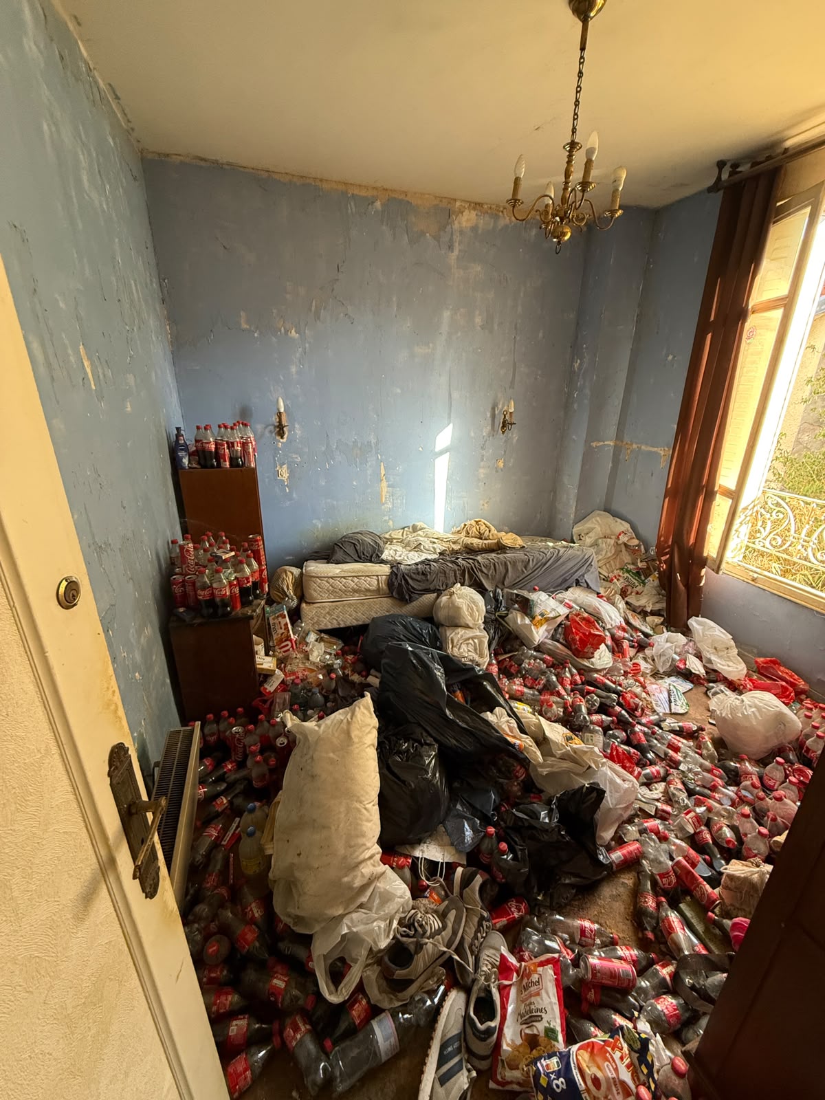 Chambre vue complète avant débarras Diogène